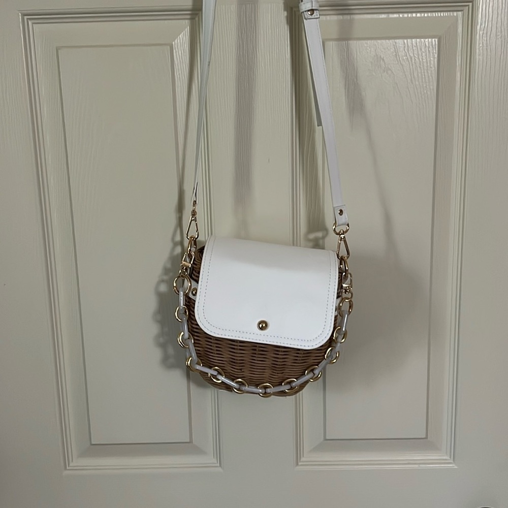 Tommy Bahama cross body purse